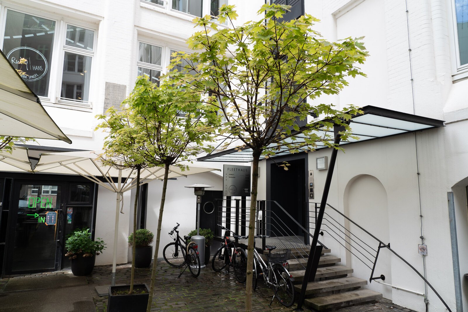 Kontakt aufnehmen — BAUMGARTNER & CO. ("die transformationsberaung")